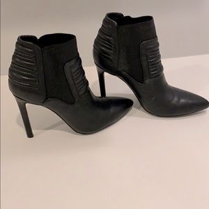 JOES JEANS Leather Booties